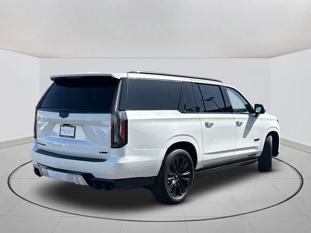 Certified 2024 Cadillac Escalade ESV V w/ LPO, ONYX Package AWD/4WD image 11