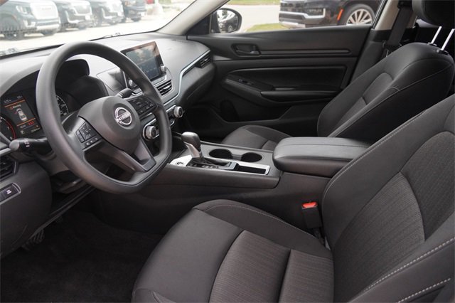 Used 2025 Nissan Altima 2.5 S image 16
