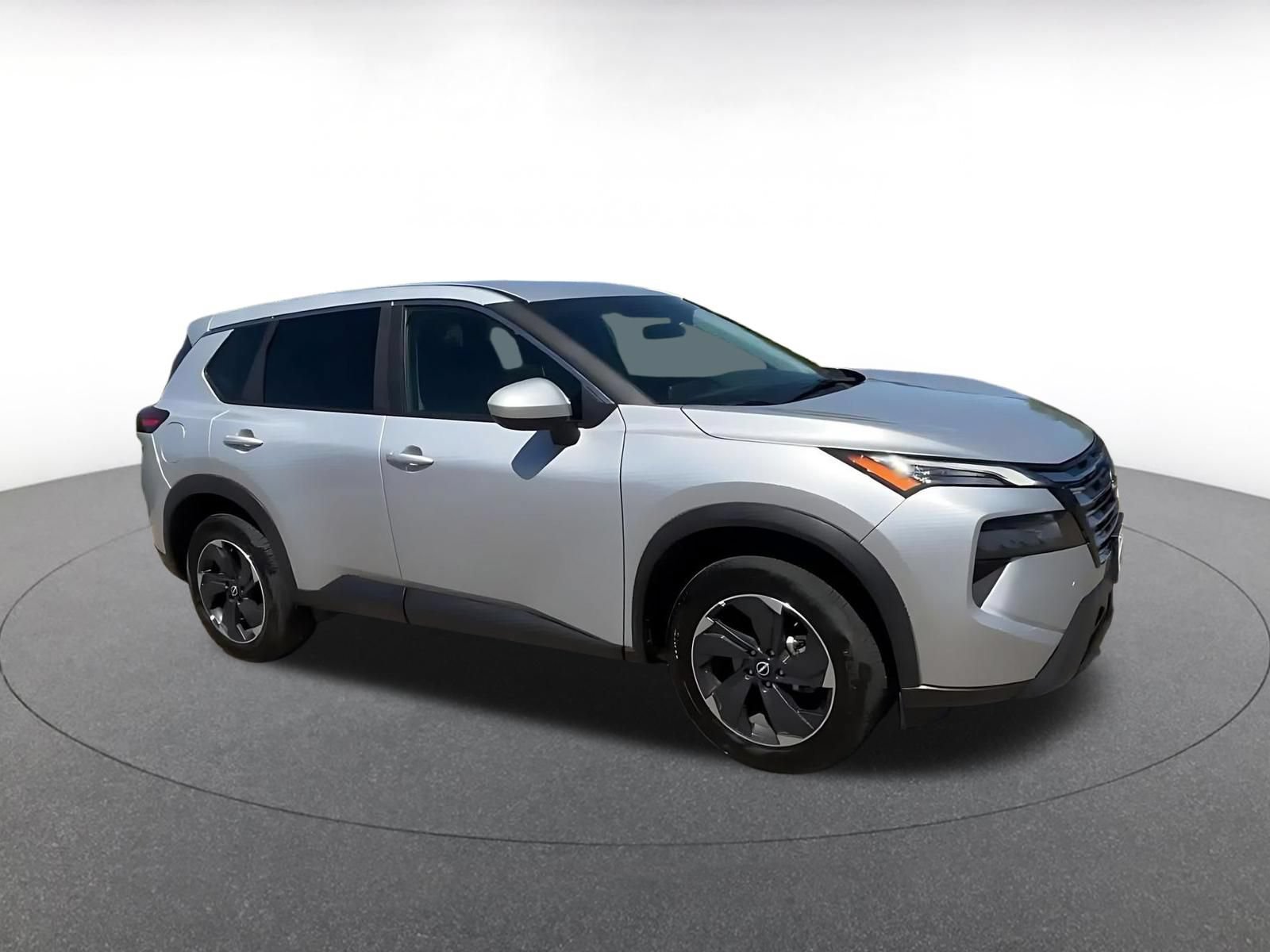 Used 2025 Nissan Rogue SV FWD image 2