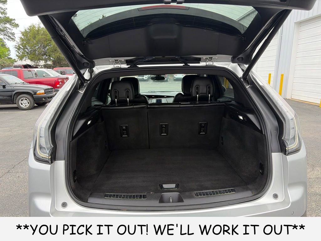 Used 2019 Cadillac XT4 Sport w/ Cold Weather Package AWD/4WD image 8