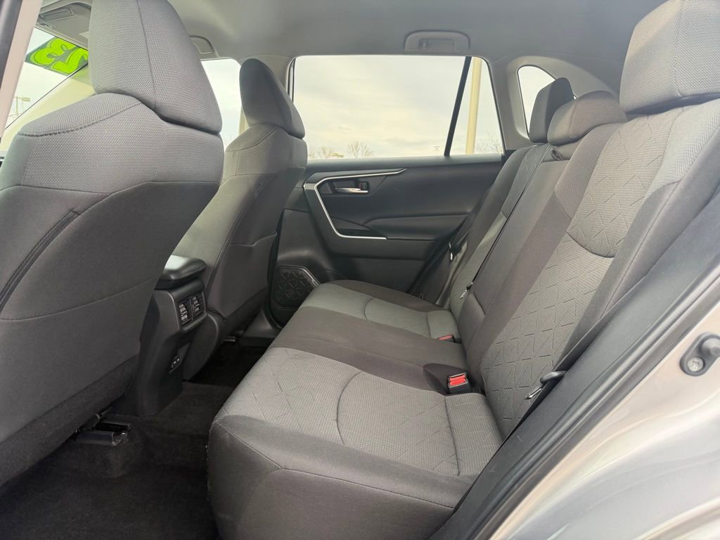 Used 2023 Toyota RAV4 XLE AWD/4WD image 23