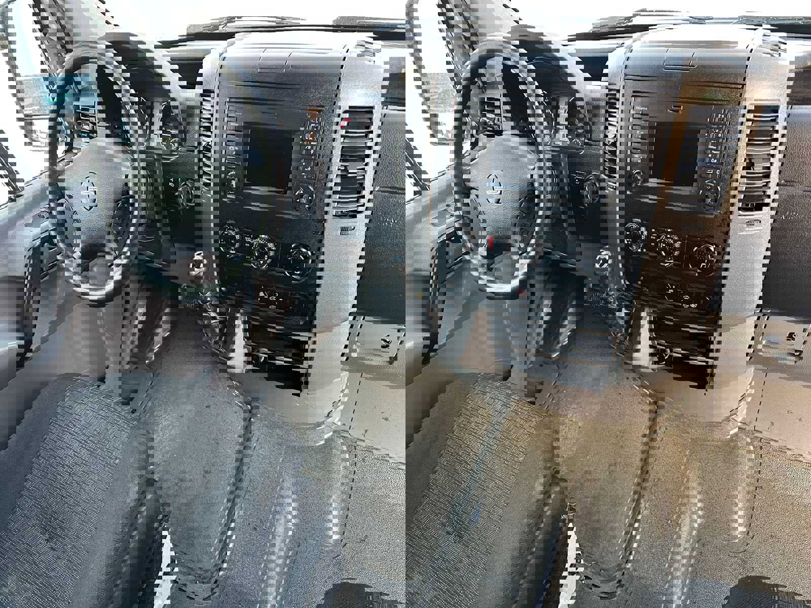 Used 2016 Freightliner Sprinter 2500 image 11