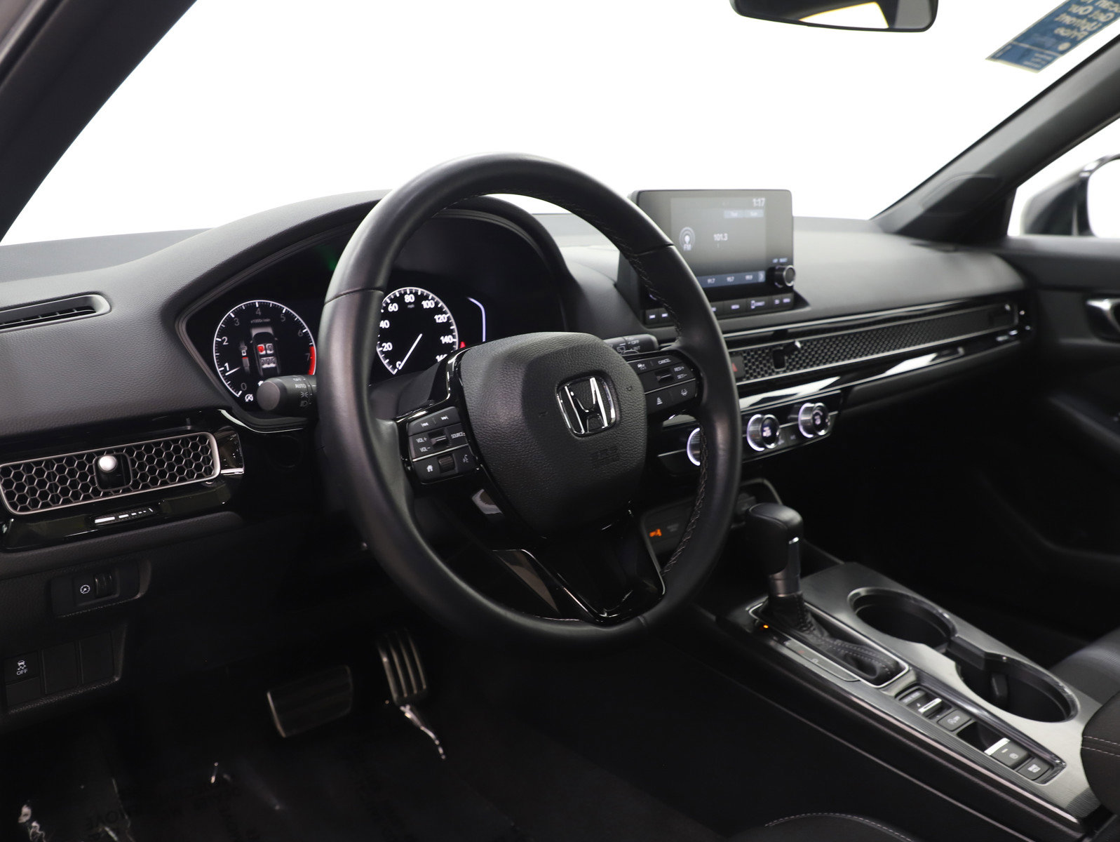 Used 2025 Honda Civic Sport image 16