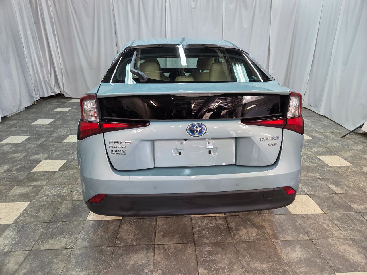 Used 2019 Toyota Prius XLE w/ Advanced Technology Package image 4