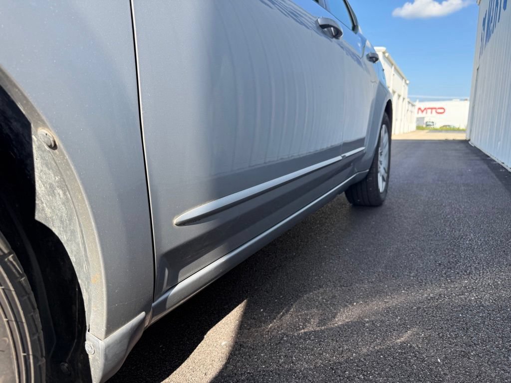 Used 2013 Dodge Avenger SE FWD image 5