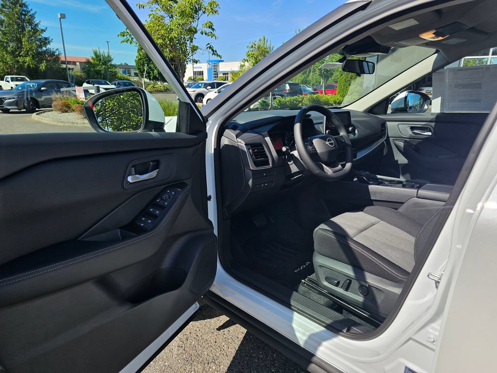 New 2026 Nissan Rogue SV AWD/4WD image 15