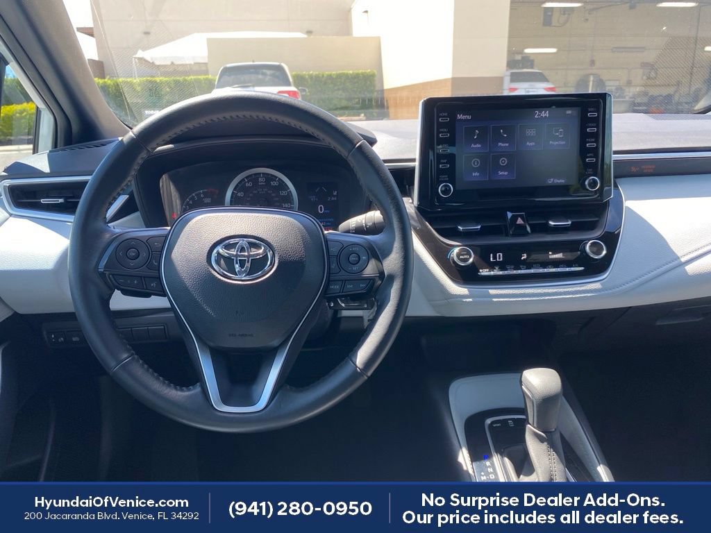Used 2020 Toyota Corolla SE FWD image 3