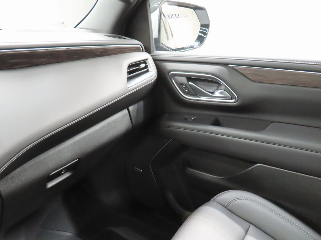 Used 2023 Chevrolet Tahoe LT w/ Luxury Package AWD/4WD image 25