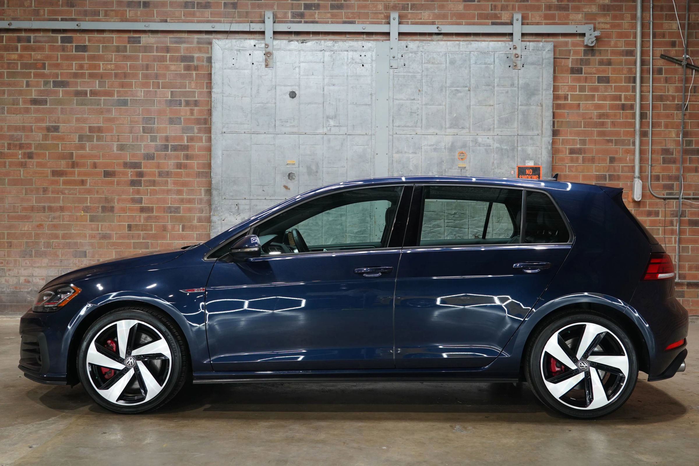 Used 2018 Volkswagen GTI SE w/ SE Leather Package image 1