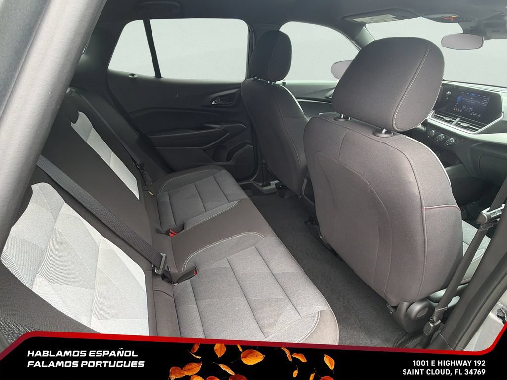 Used 2024 Chevrolet Trax RS w/ Driver Confidence Package FWD image 27