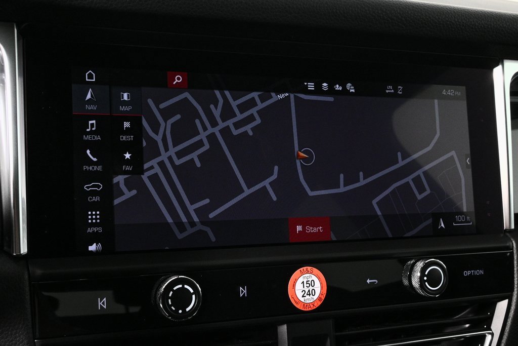 Used 2025 Porsche Macan image 15