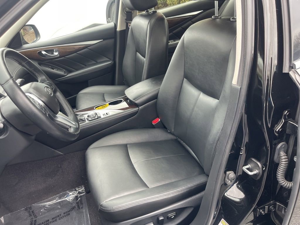 Used 2019 INFINITI Q50 Luxe w/ Essential Package (3.0T Luxe) image 15