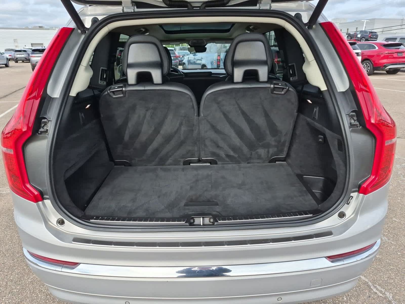 Used 2023 Volvo XC90 B6 Plus w/ Protection Package Premier AWD/4WD image 37