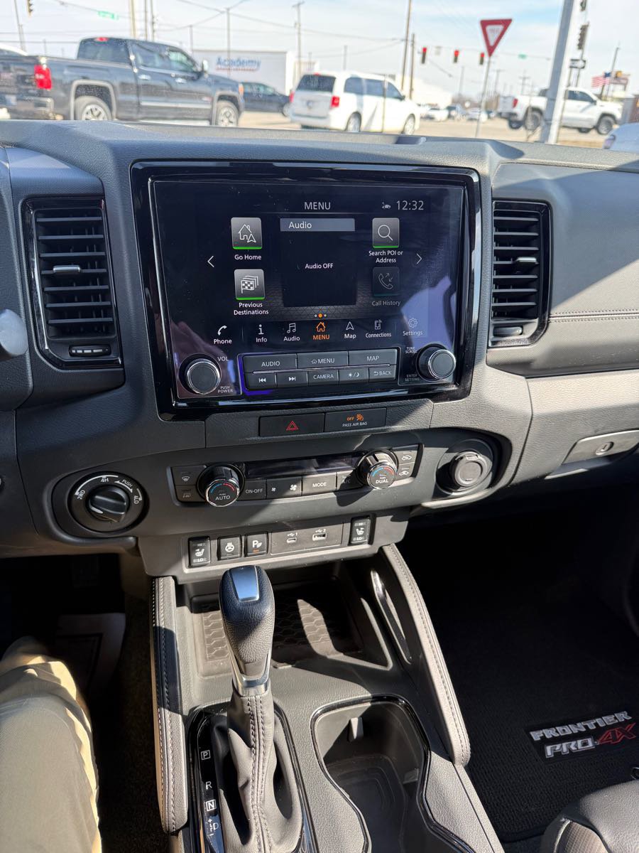 Used 2022 Nissan Frontier PRO-4X image 17