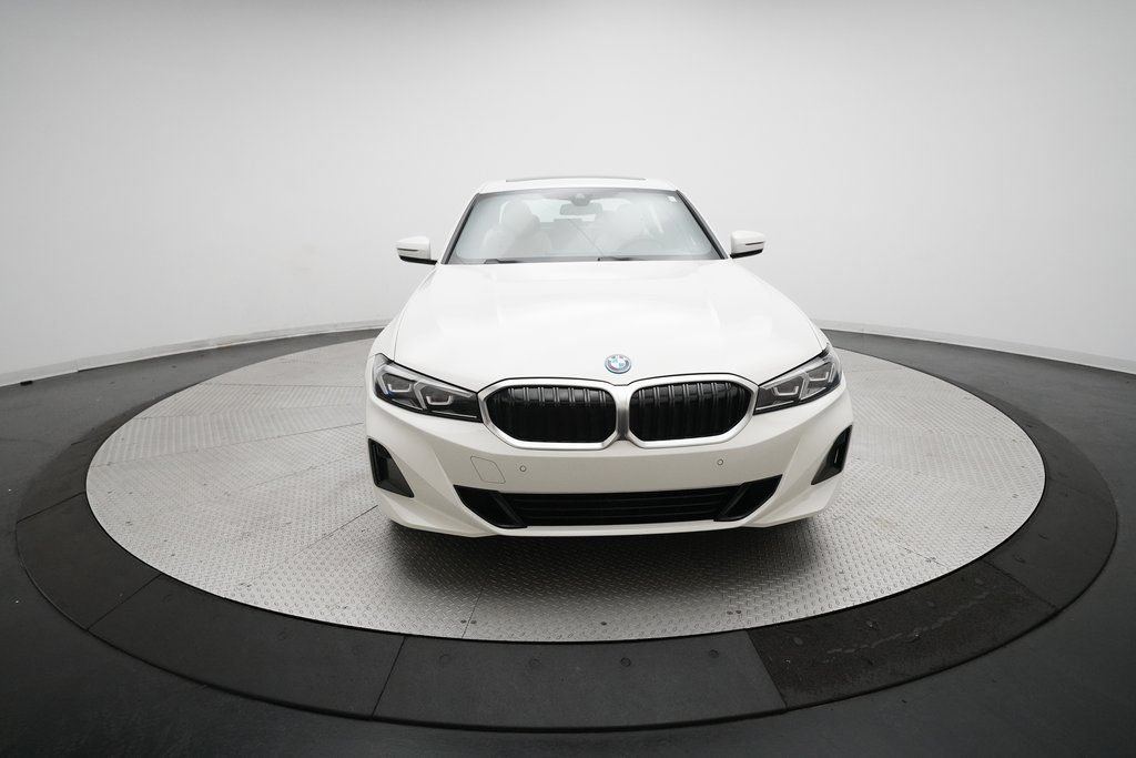 Used 2023 BMW 330e xDrive w/ Driving Assistance Package AWD/4WD image 11