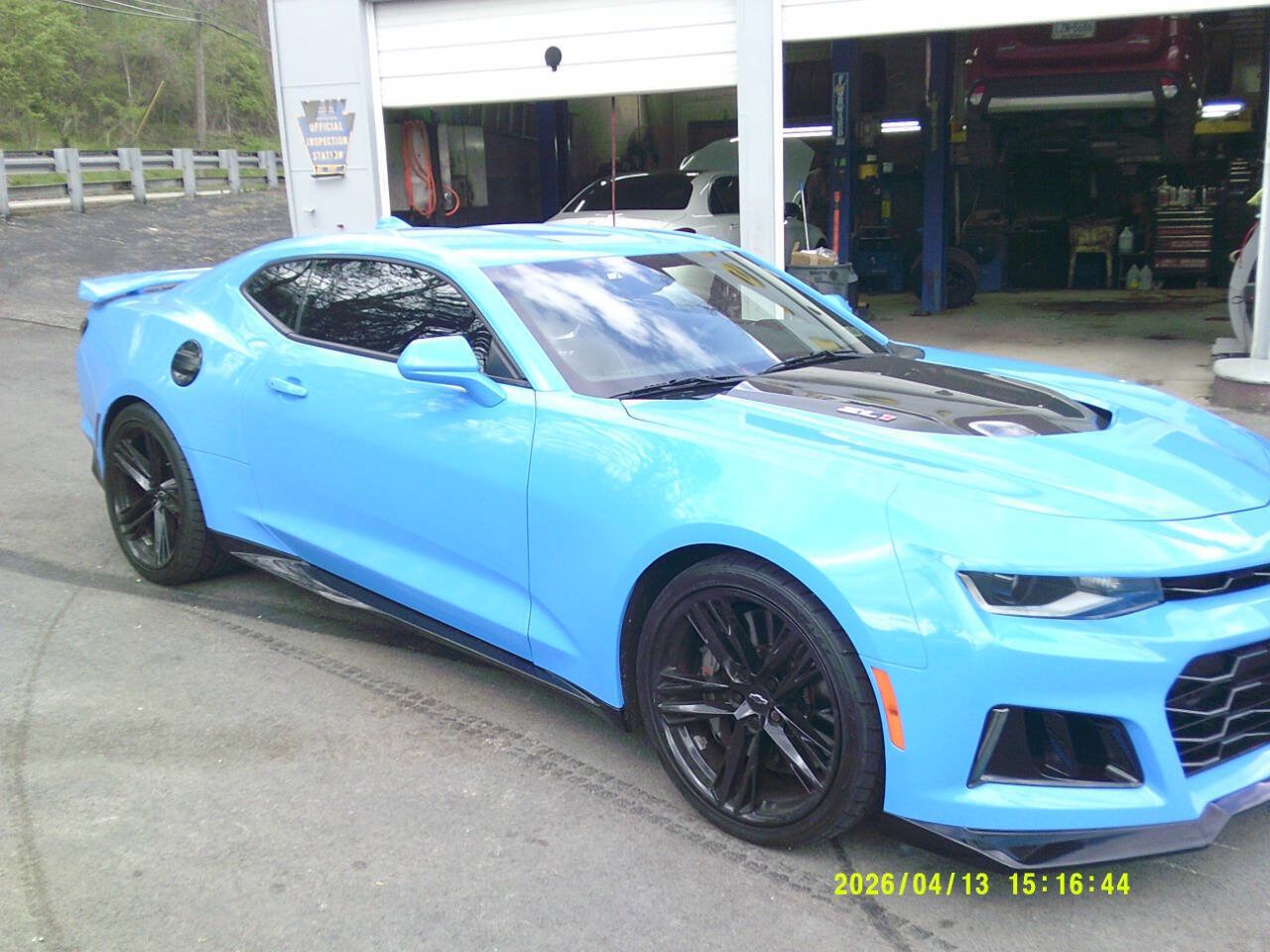 Used 2022 Chevrolet Camaro ZL1 RWD image 3