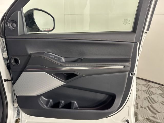 New 2025 Lincoln Navigator Black Label image 24