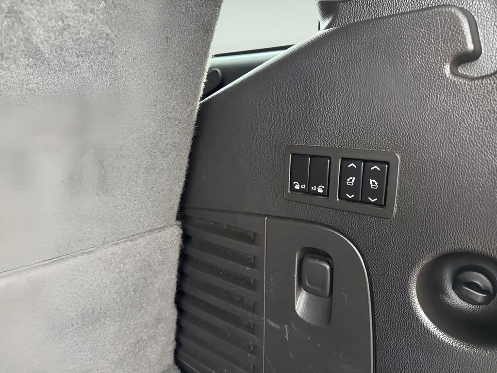 Used 2015 Cadillac Escalade Luxury image 22