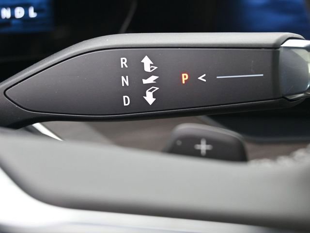 New 2026 Chevrolet Suburban Premier image 27