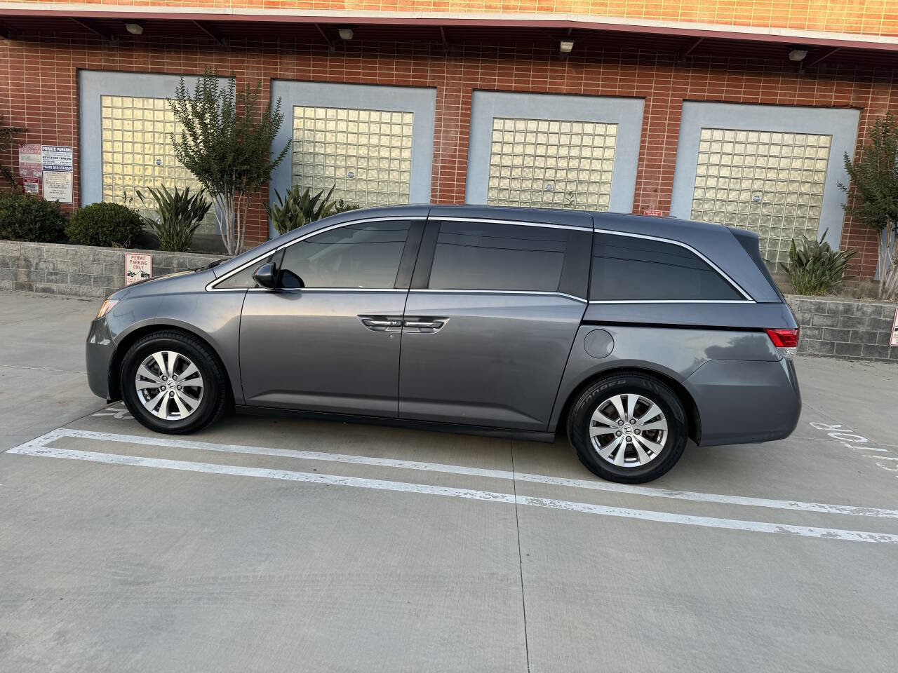 Used 2014 Honda Odyssey EX-L image 3