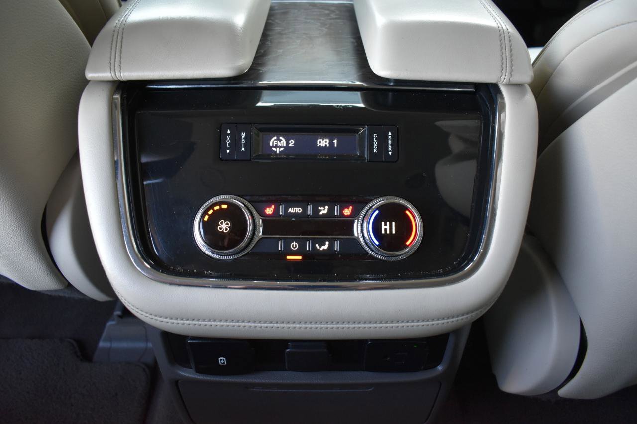 Used 2018 Lincoln Navigator Select RWD image 40