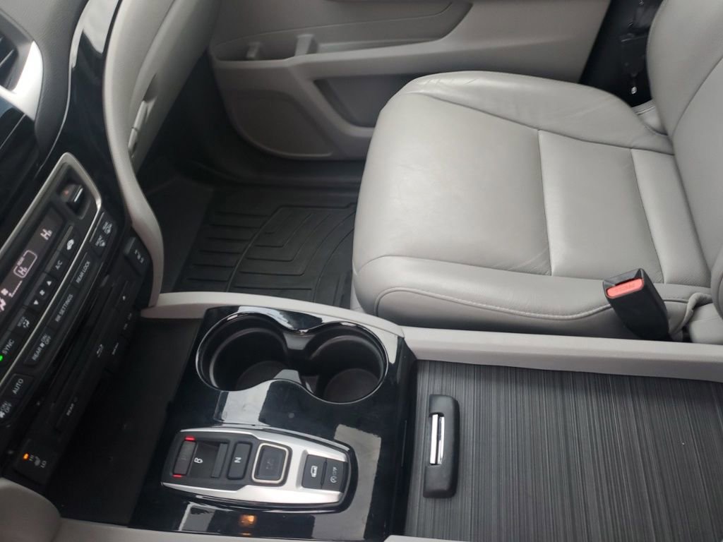 Used 2016 Honda Pilot Touring image 21