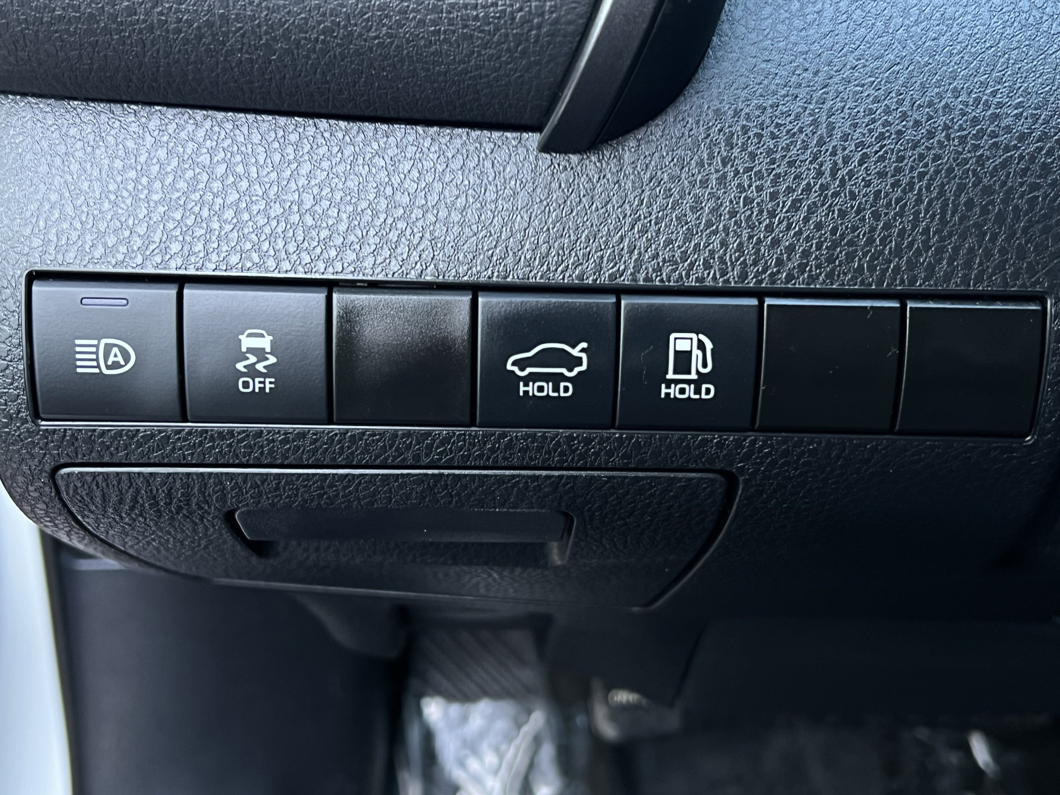 Used 2024 Toyota Camry SE image 15