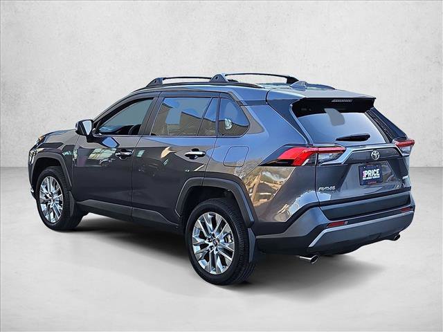 Used 2019 Toyota RAV4 Limited w/ Cold Weather Package FWD image 8