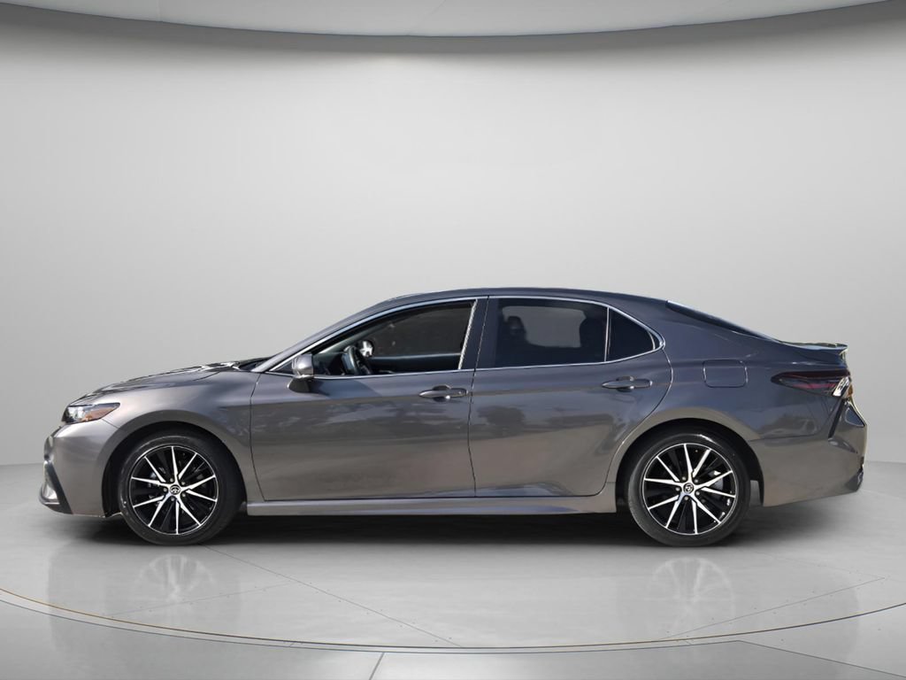 Used 2024 Toyota Camry SE w/ Convenience Package FWD image 5