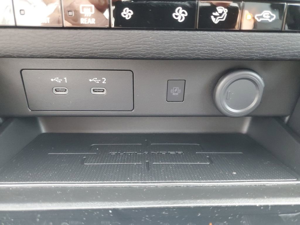New 2026 Mitsubishi Outlander LE AWD/4WD image 30