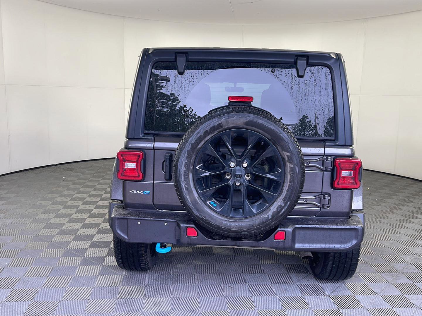Used 2022 Jeep Wrangler Unlimited Sahara w/ Cold Weather Group AWD/4WD image 8