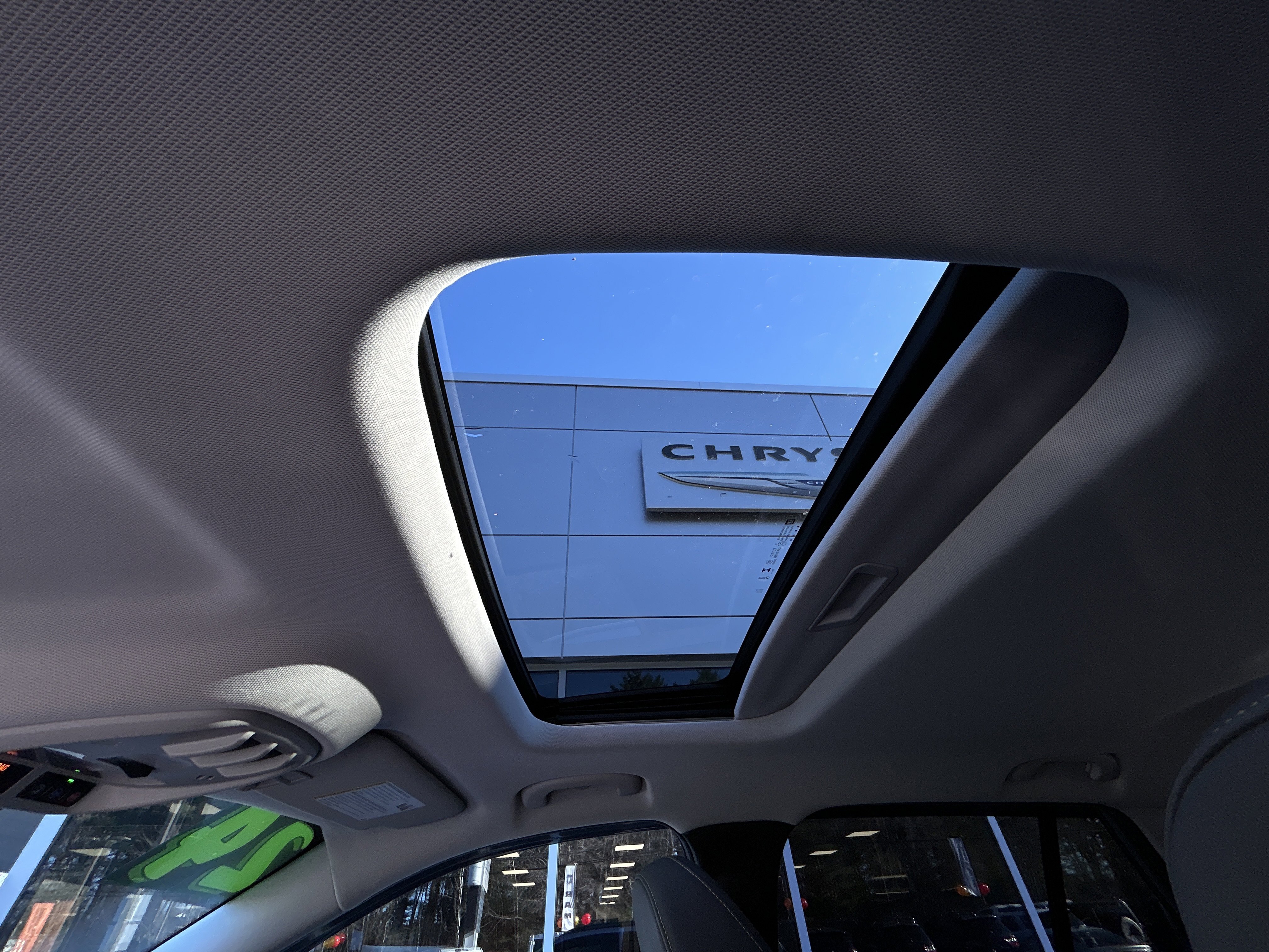 Used 2024 Chevrolet Trax ACTIV w/ Sunroof Package image 38