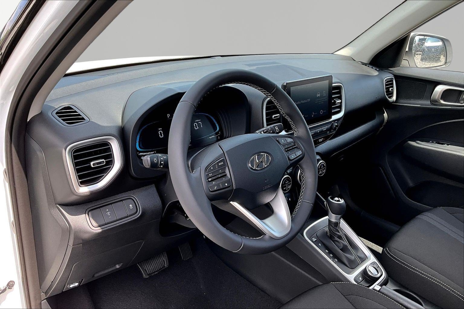 New 2026 Hyundai Venue SEL FWD image 16