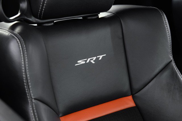 Used 2009 Dodge Challenger SRT8 w/ SRT Option Group II RWD image 31
