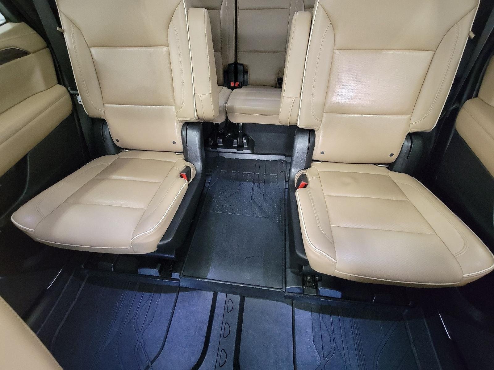 Used 2021 Chevrolet Tahoe Premier AWD/4WD image 24