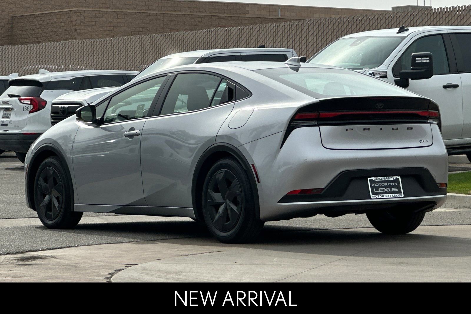 Used 2025 Toyota Prius LE image 6