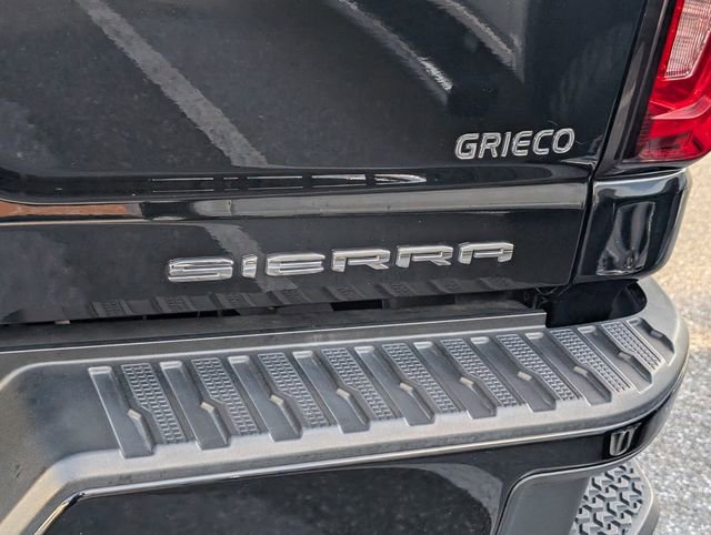 Used 2020 GMC Sierra 3500 Denali w/ Denali Ultimate Package image 12