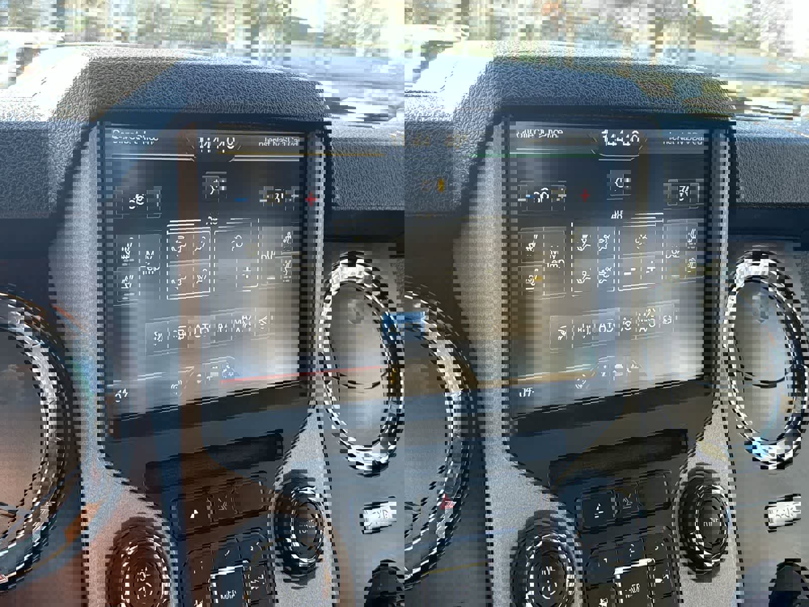 Used 2016 Ford F250 Lariat w/ Lariat Ultimate Package image 21