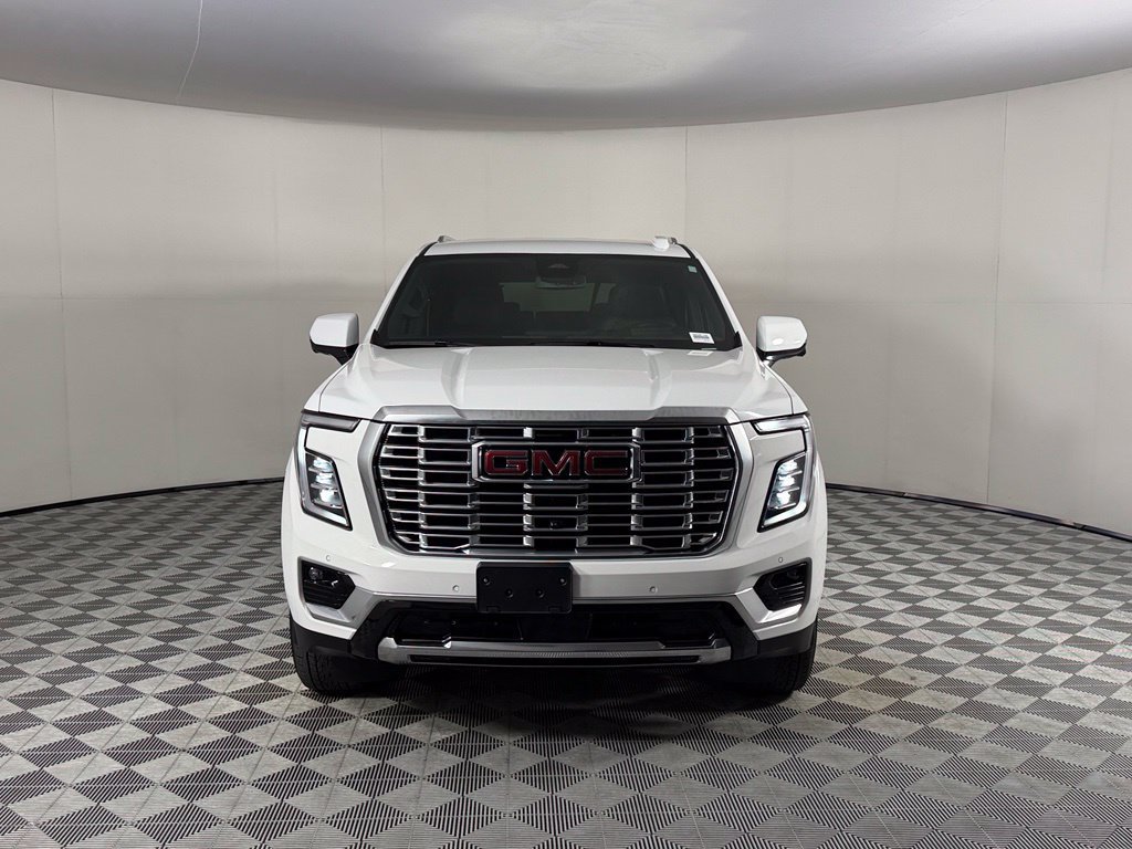 Used 2025 GMC Yukon XL Denali AWD/4WD image 2
