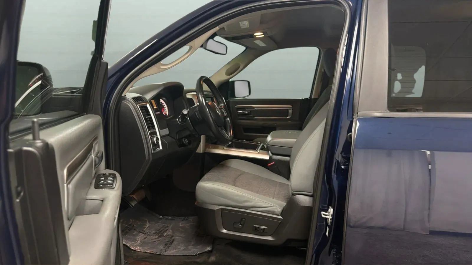 Used 2015 RAM 1500 Big Horn AWD/4WD image 20