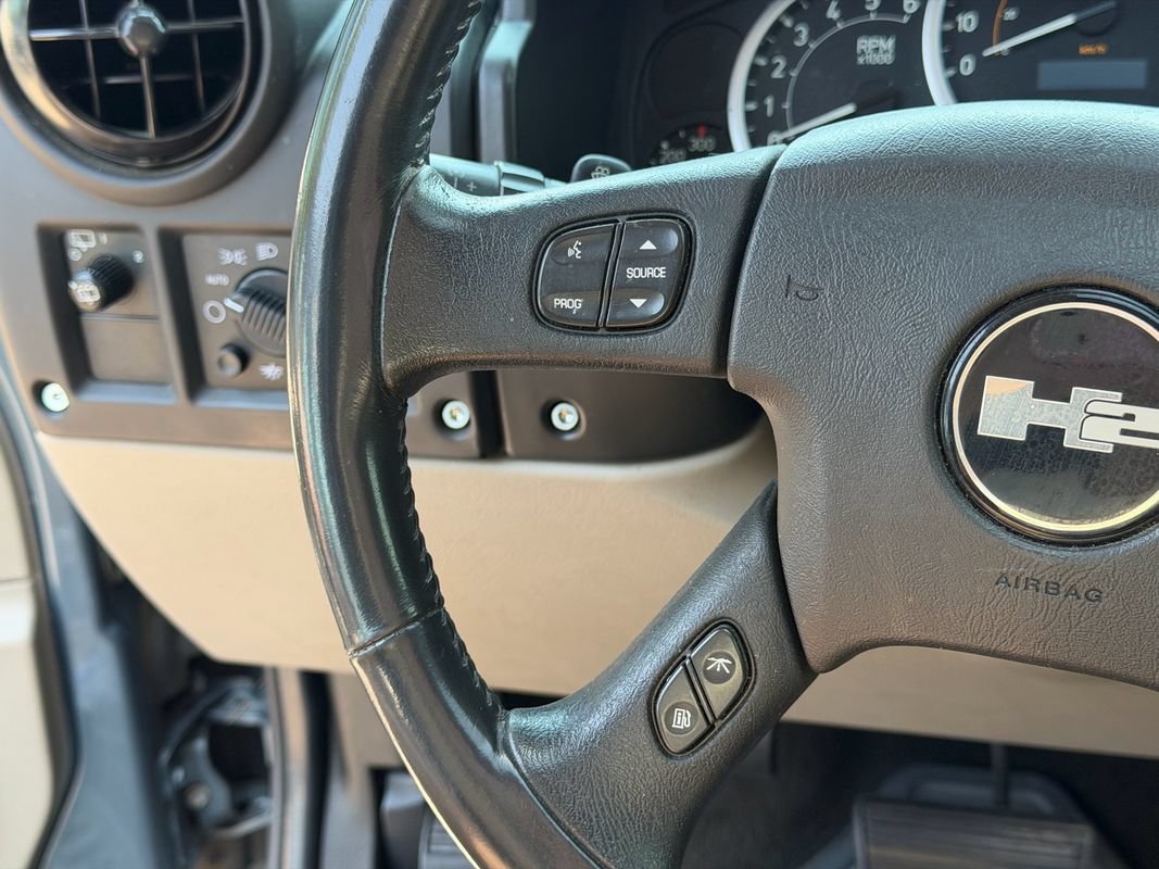 Used 2005 HUMMER H2 w/ Preferred Equipment Group AWD/4WD image 16