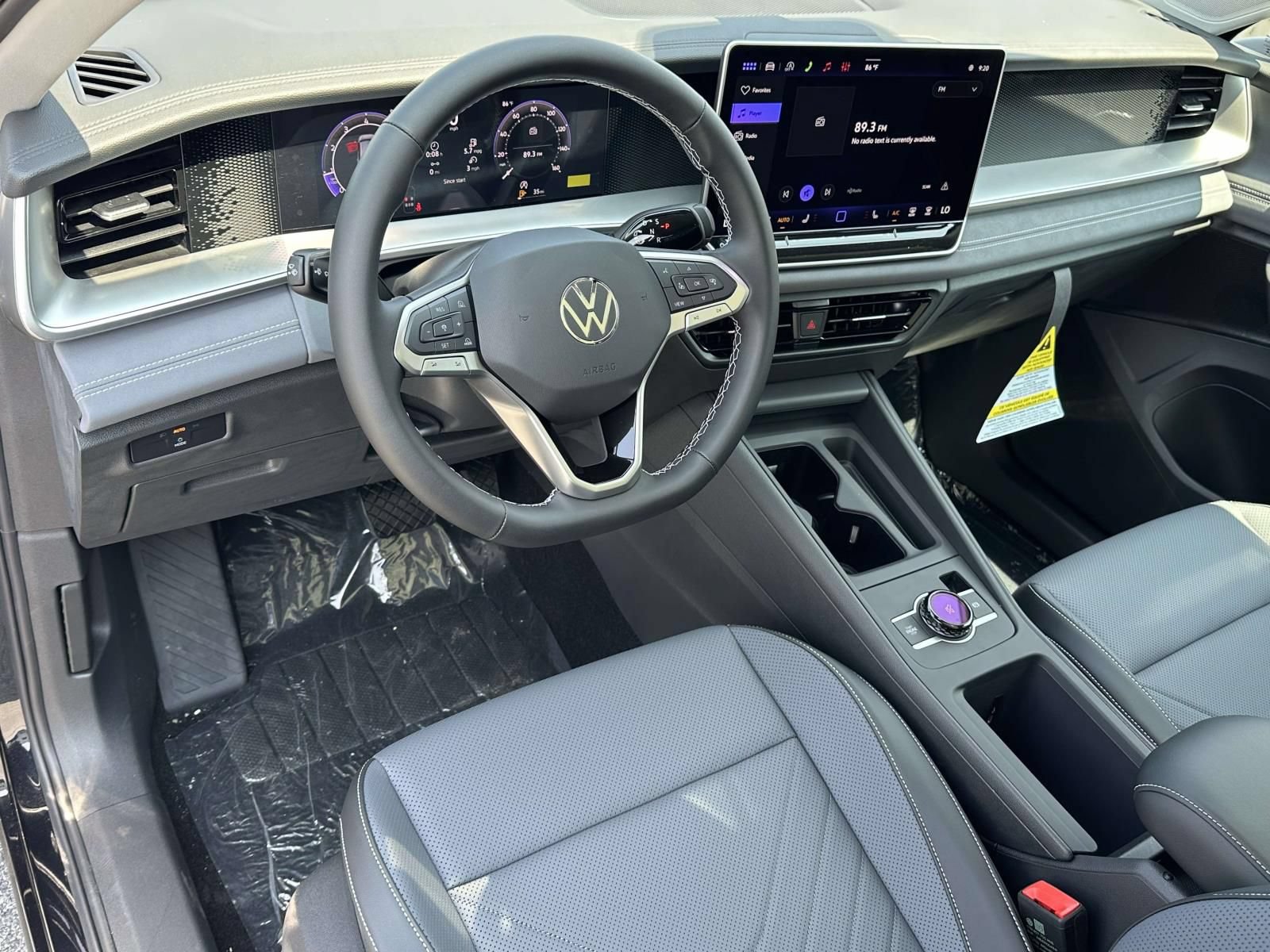New 2026 Volkswagen Tiguan SE FWD image 10