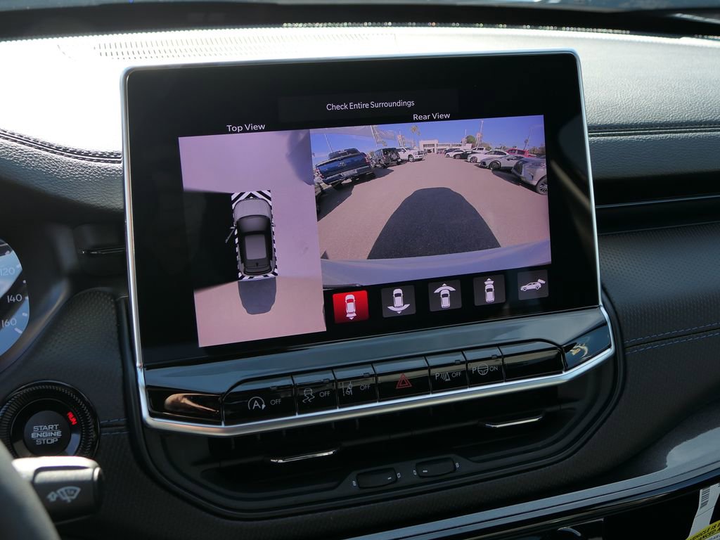 Used 2025 Jeep Compass Latitude w/ Convenience Group image 17