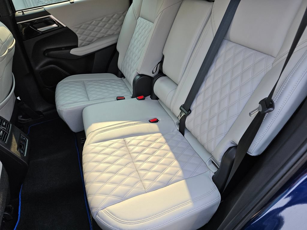 Used 2023 Mitsubishi Outlander SEL 40th Anniversary AWD/4WD image 20