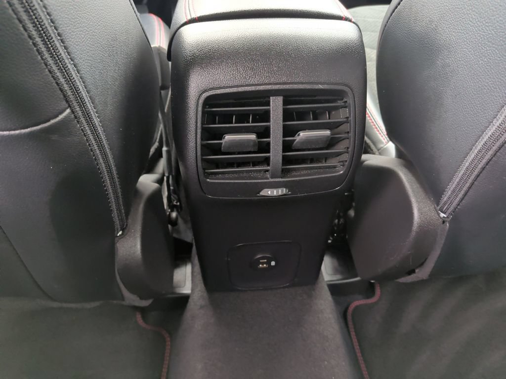 Certified 2022 Ford Escape SEL w/ SEL Stealth AWD Package image 18