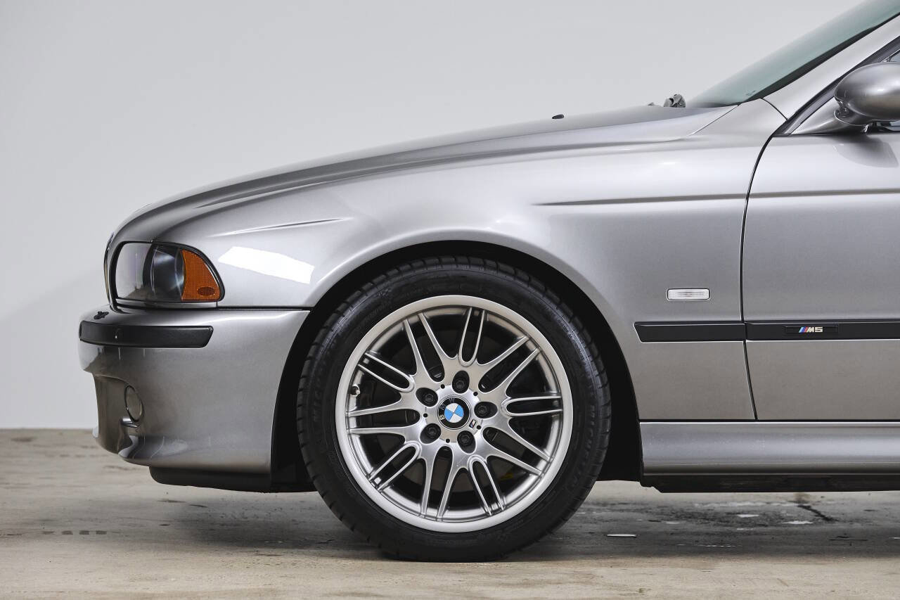 Used 2003 BMW M5 image 23