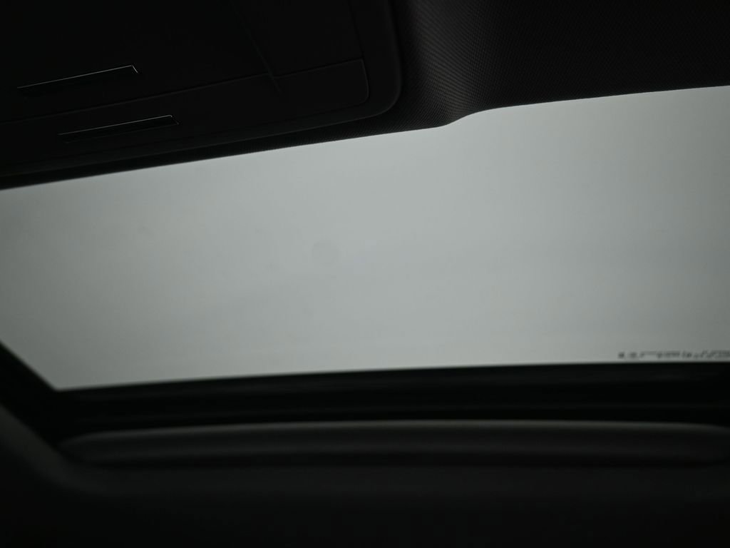 Used 2020 GMC Yukon XL SLT image 14