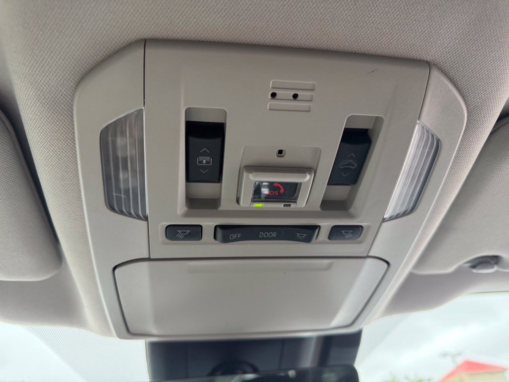 Used 2023 Toyota Highlander Platinum FWD image 31