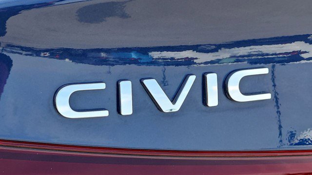 Used 2025 Honda Civic Sport image 31