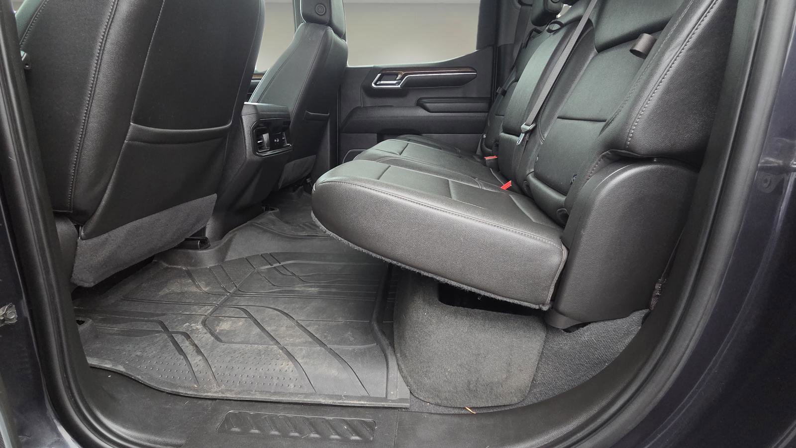 Used 2022 Chevrolet Silverado 1500 LT Trail Boss w/ LT Trail Boss Premium Package AWD/4WD image 22